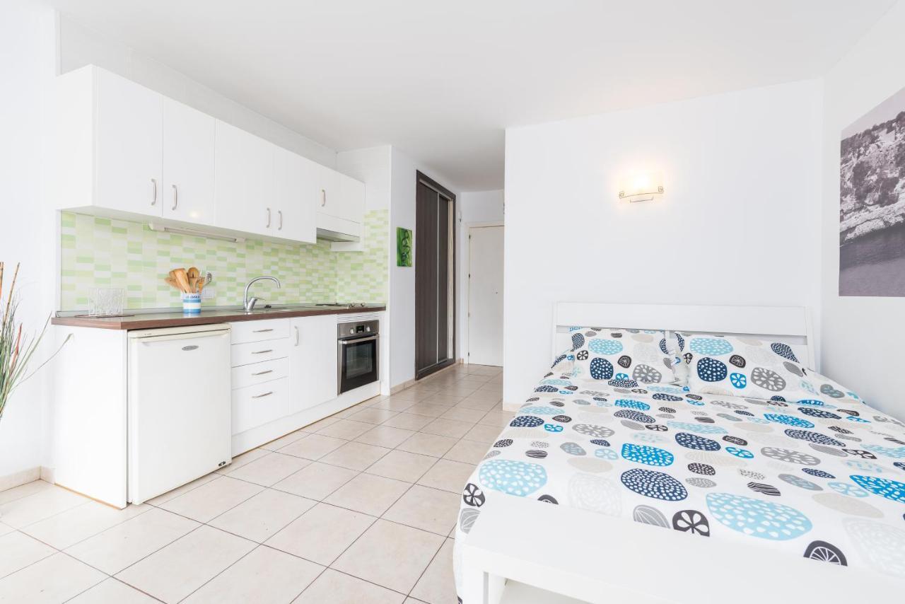 Studio In Siesta,alcudia Bay Appartement